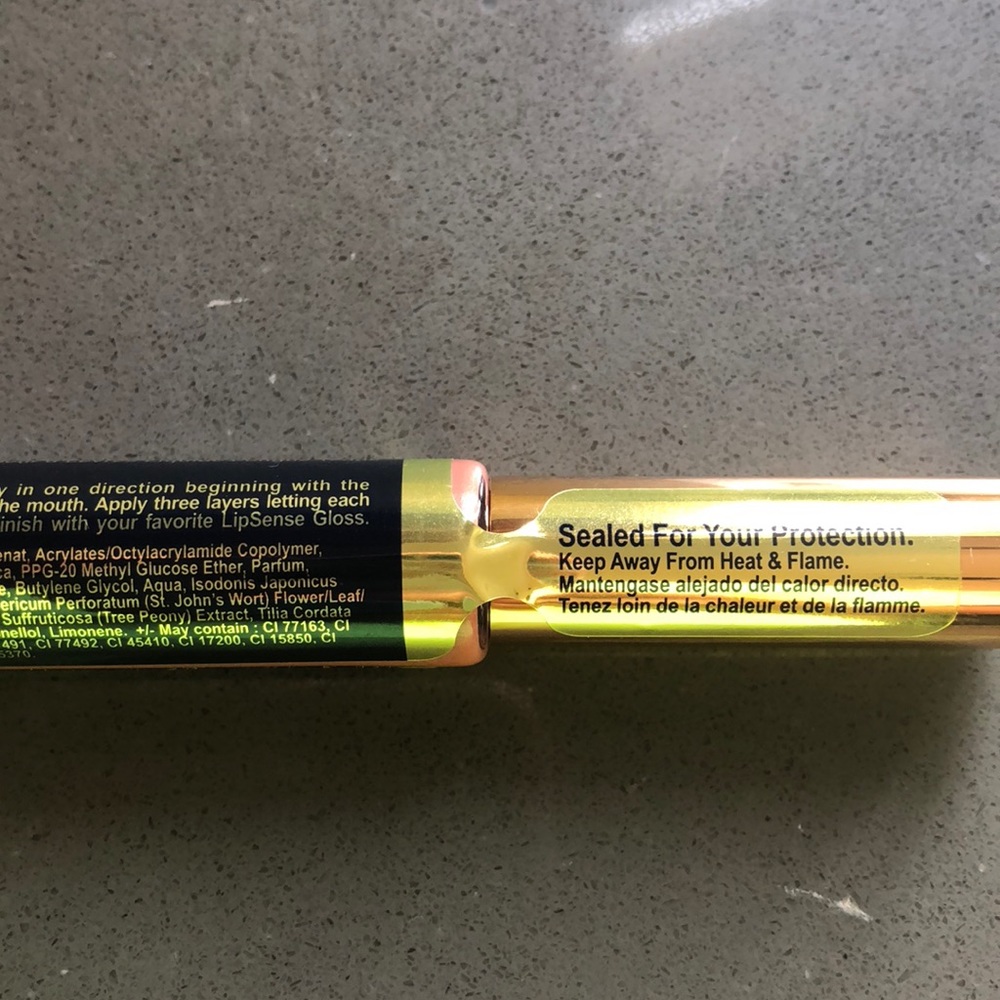 Bombshell lipsense - Picture 3 of 3